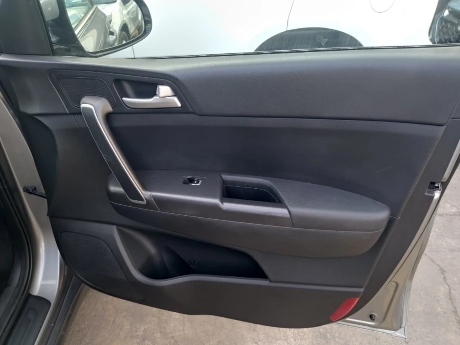 KIA SPORTAGE 2.0 LX 2WD 6MT 5P 2020 - Imagen 20 de 20