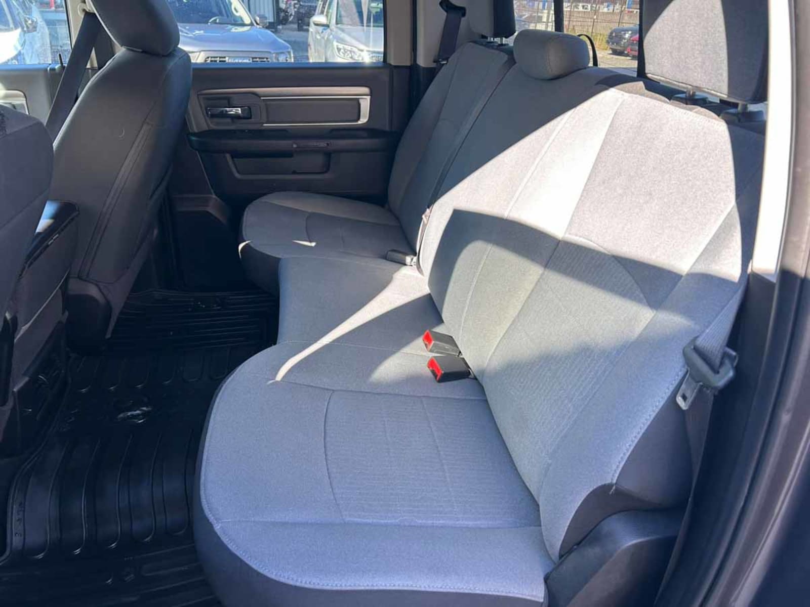 RAM 1500 SLT 4X4 3.6 AUT 2021 - Imagen 10 de 14