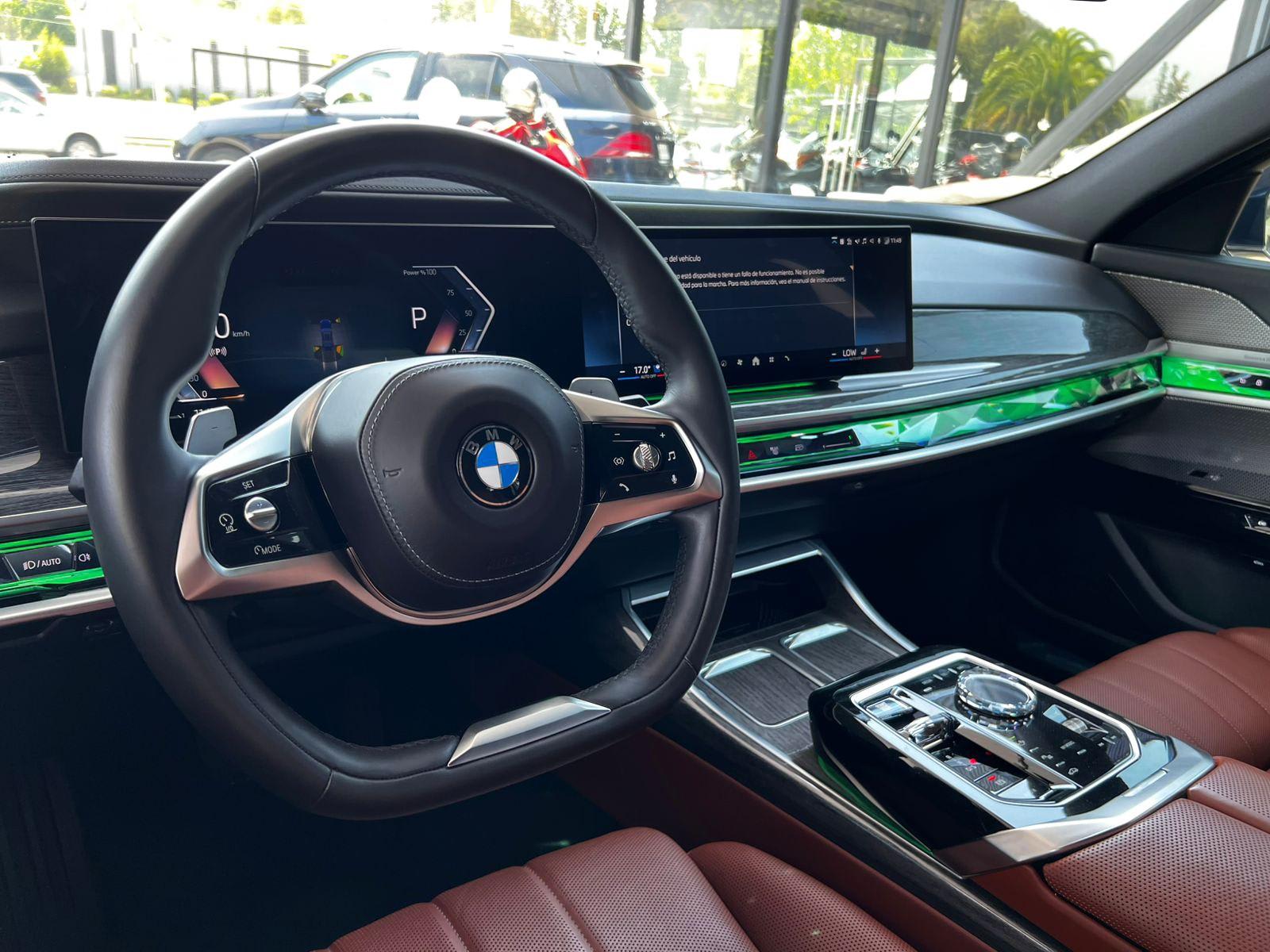 BMW 740 3.0 TURBO 2025 - Imagen 9 de 20