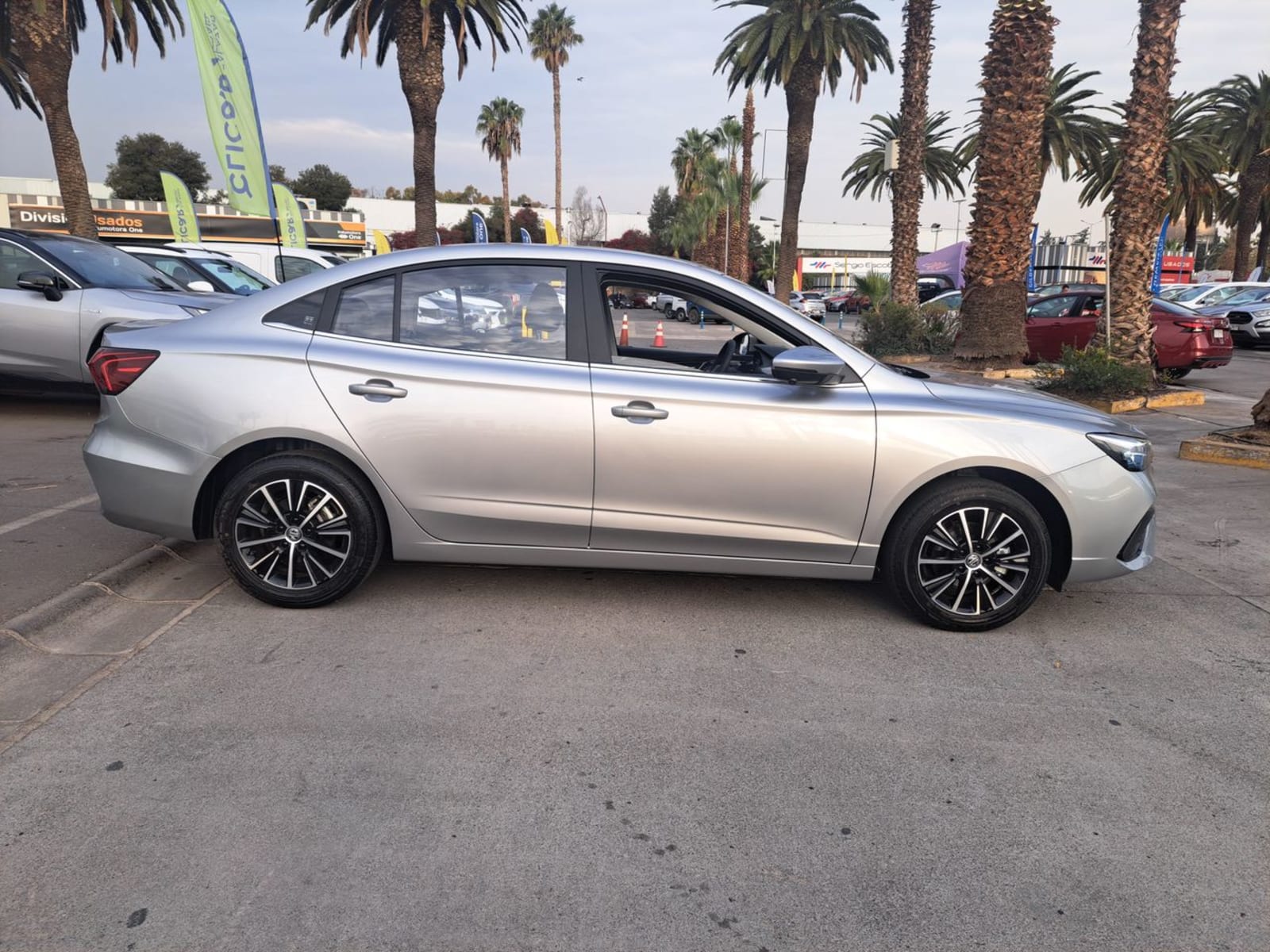 Mg Mg 5 1.5 Dlx 2wd Cvt At 4p 2026 - Imagen 8 de 8