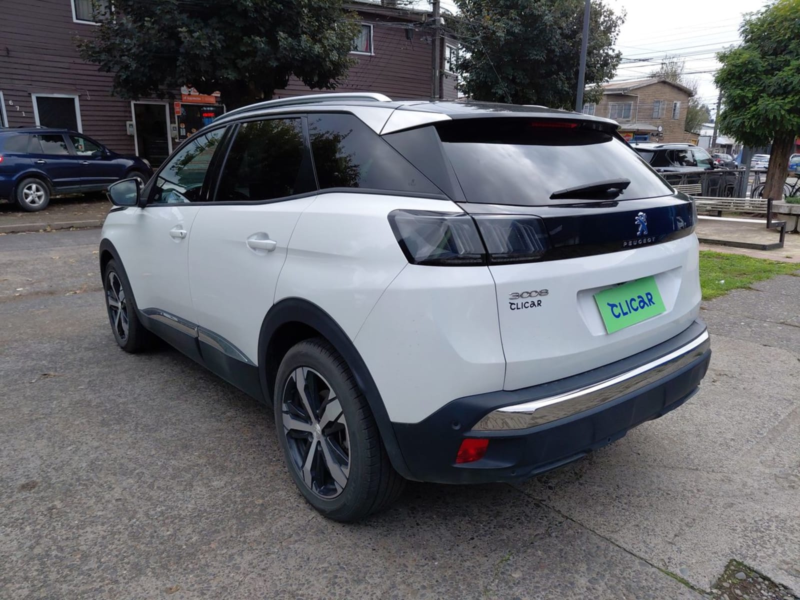 Peugeot 3008 1.5 Allure Pack Bluehdi 130 4x2 Eat8 5p 2024 - Imagen 5 de 8