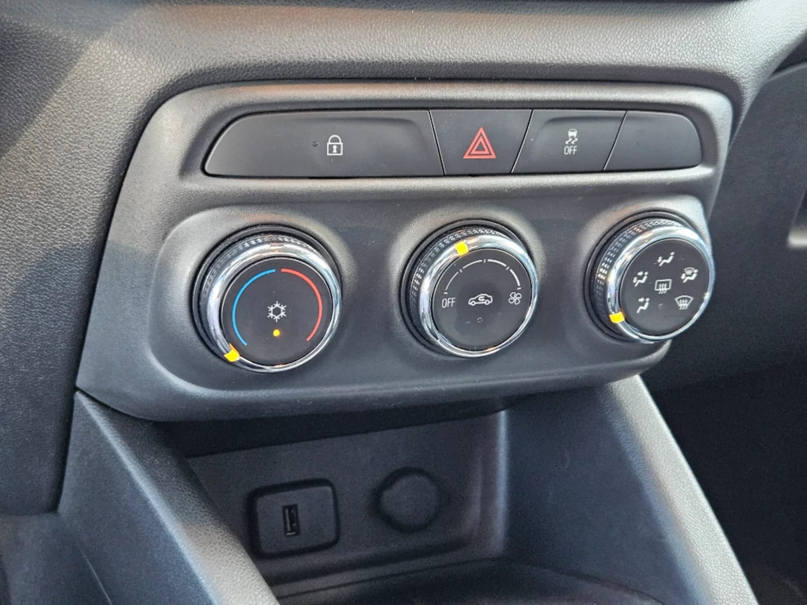 CHEVROLET TRACKER 1.2T LTZ R 4X2 AT 5P 2025 - Imagen 16 de 20