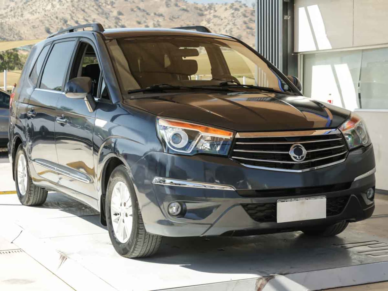 SSANGYONG STAVIC 2.2 MT 4X2 FULL 2018 - Imagen 3 de 15