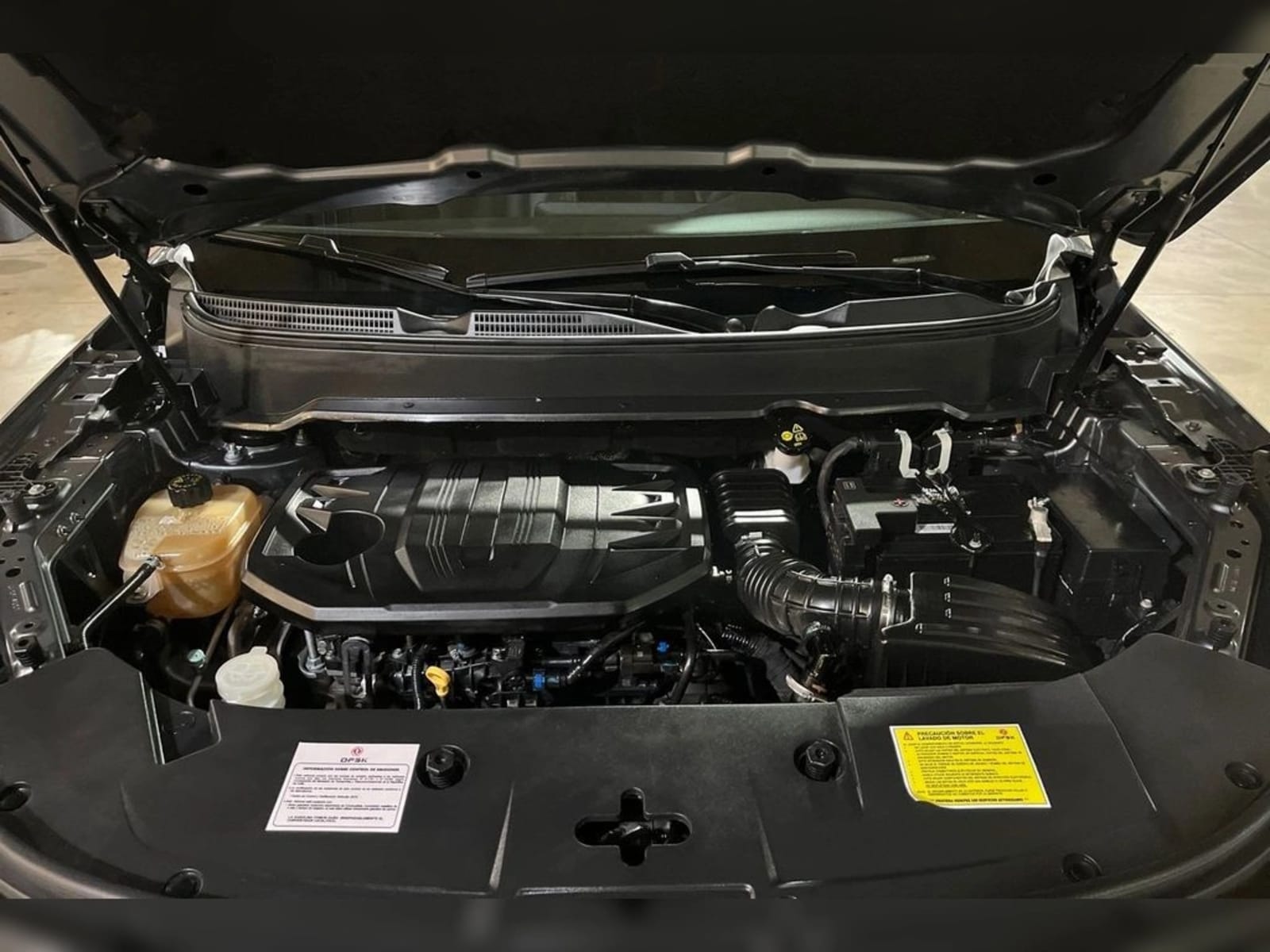 DFSK SUV 600 1.5 T LUXURY AT 2024 - Imagen 10 de 18