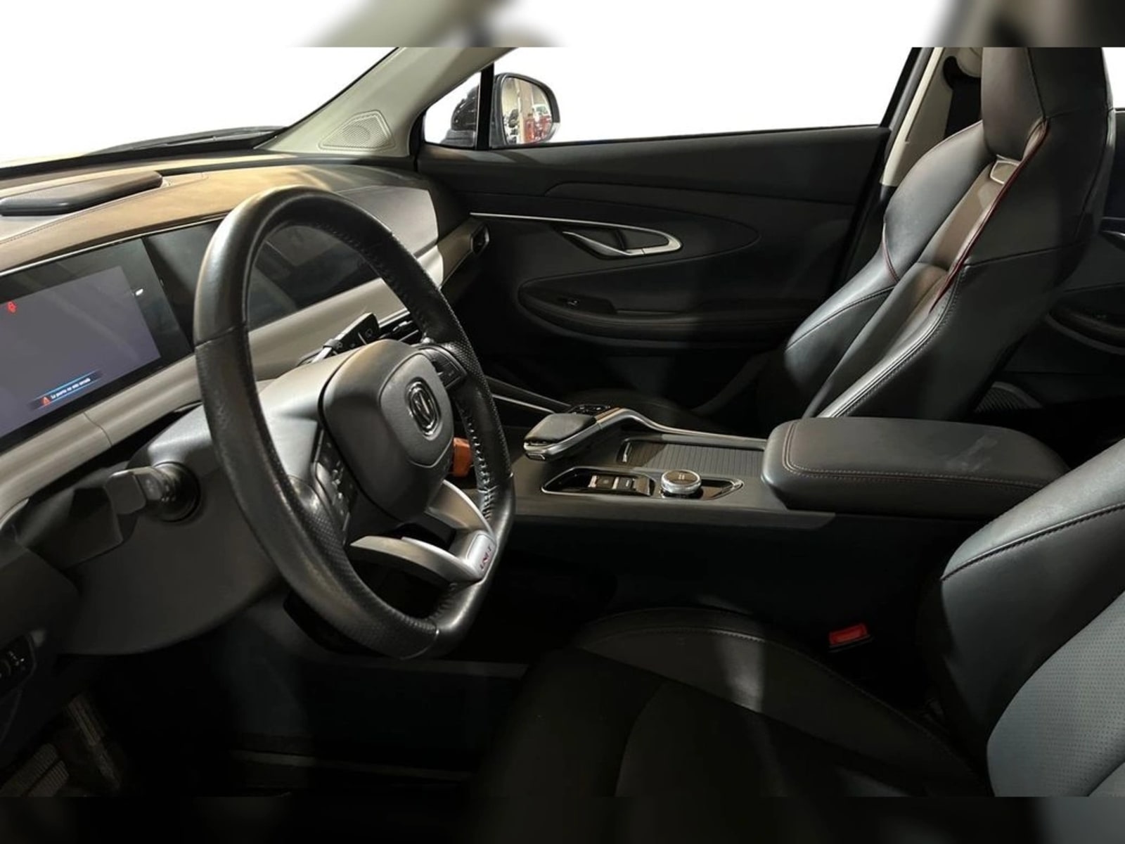 CHANGAN UNI-T 1.5 ELITE AT 2024 - Imagen 15 de 18