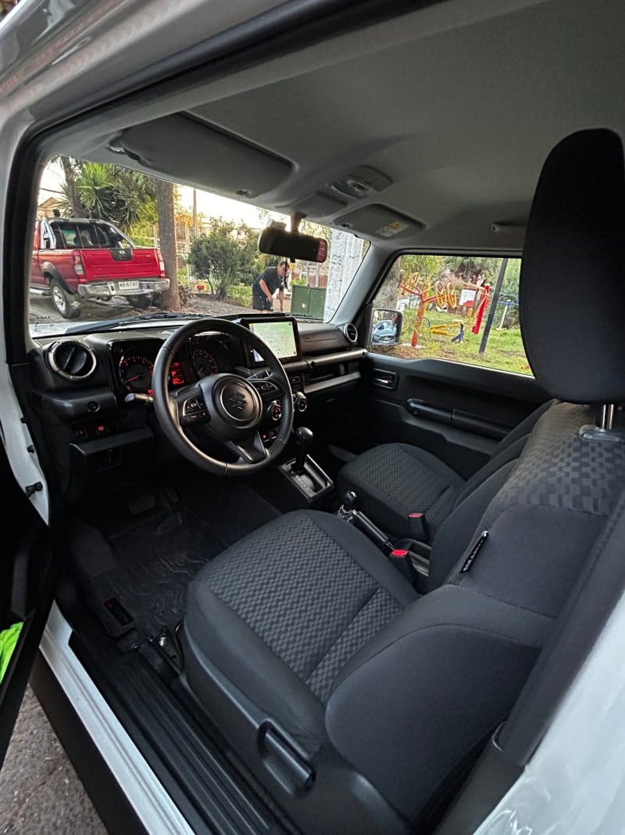 Suzuki Jimny 2025 - Imagen 8 de 8