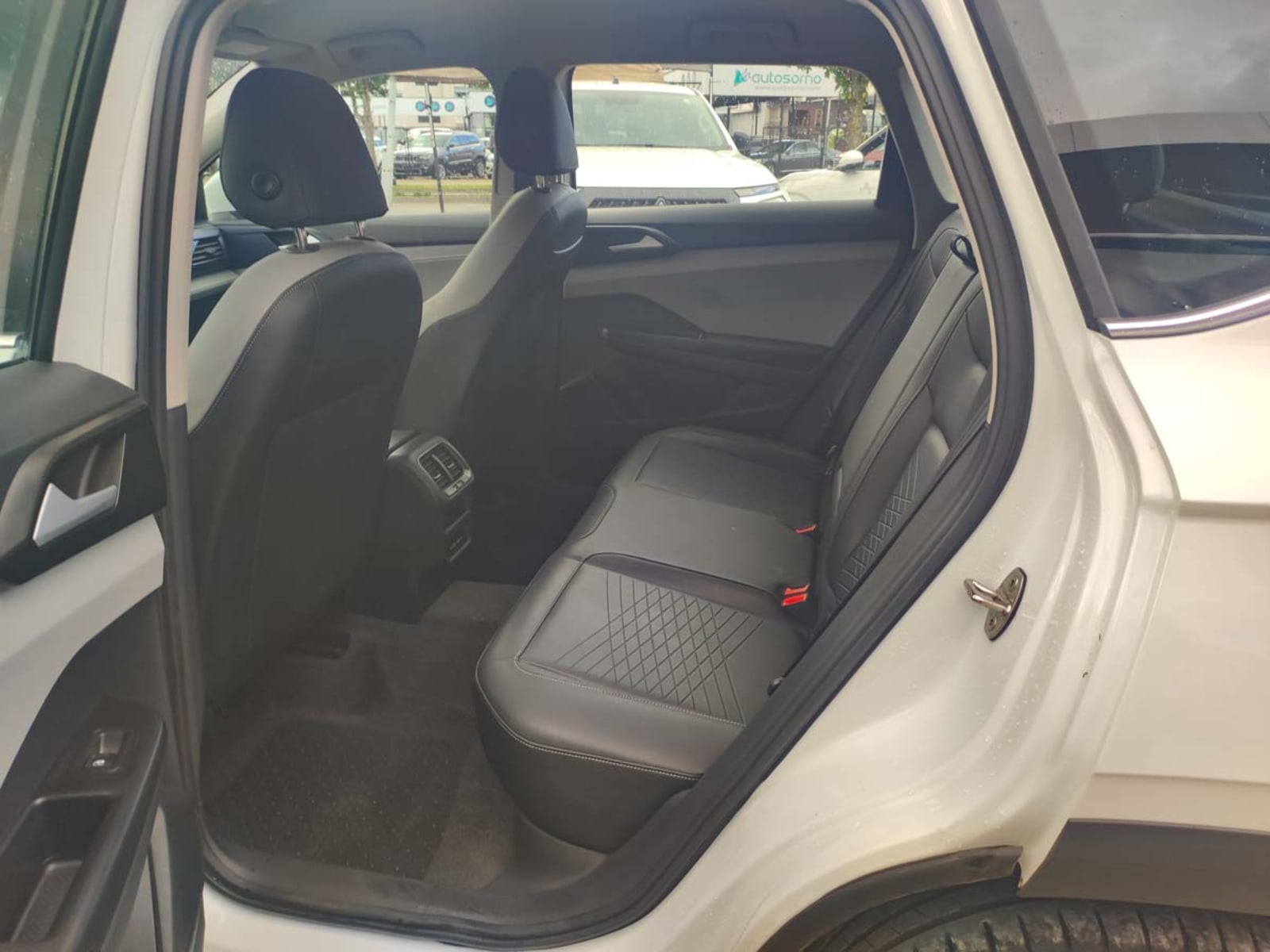 VOLKSWAGEN TAOS TSI 1.4 AT 2026 - Imagen 10 de 15