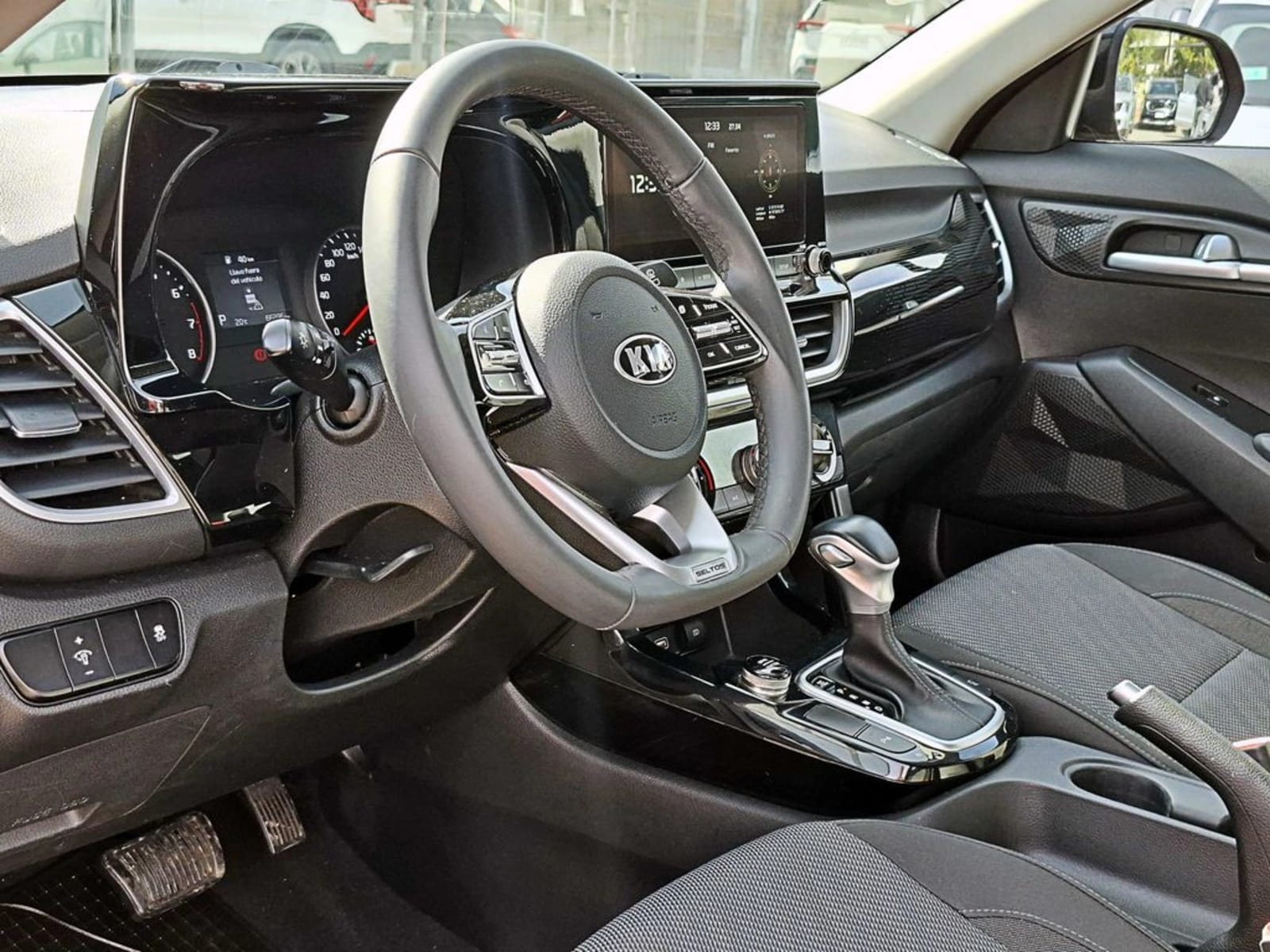 KIA SELTOS AT 2021 - Imagen 8 de 17