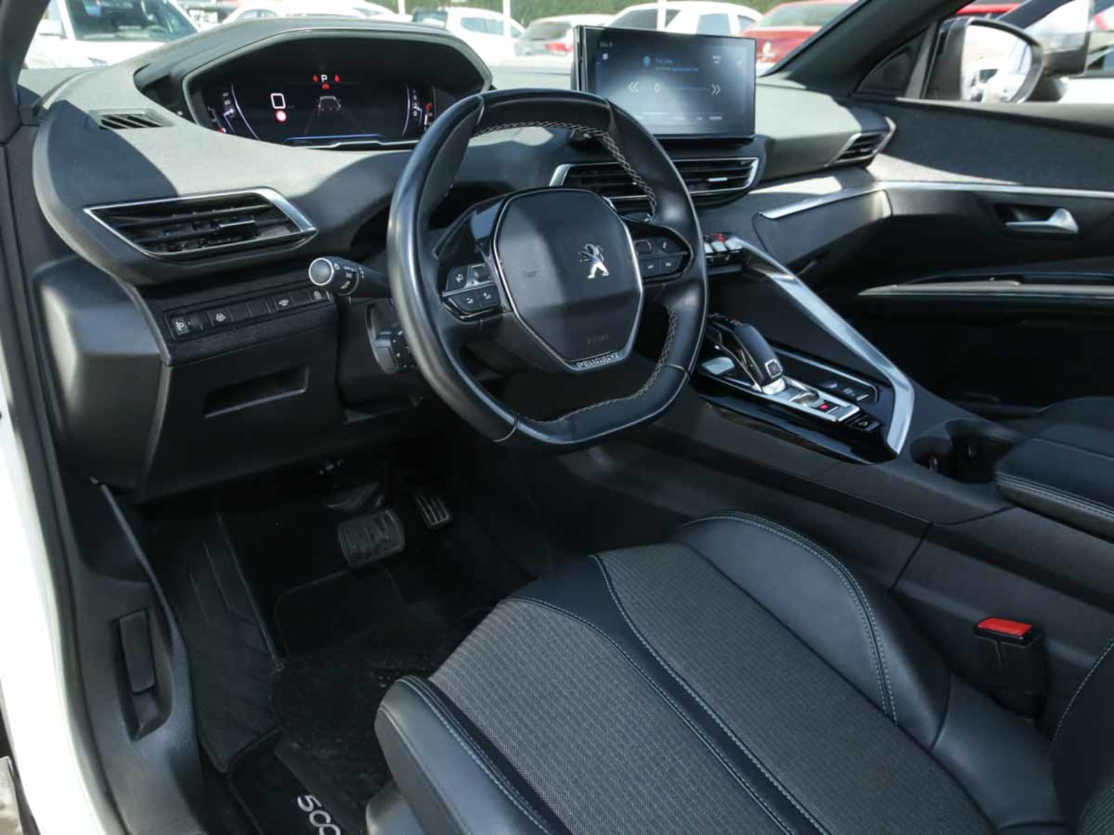 PEUGEOT 5008 BLUEHDI 130 1.5 AUT 2023 - Imagen 8 de 14