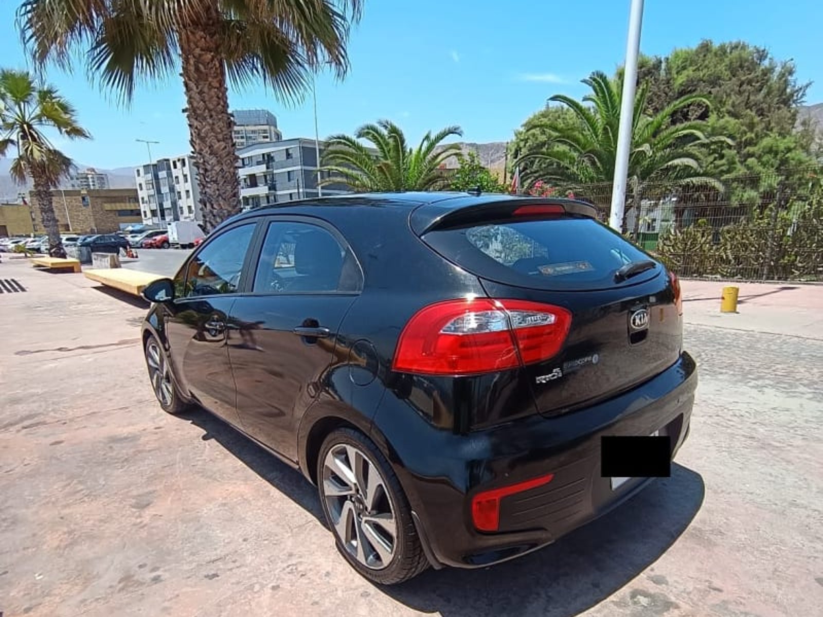 Kia RIO 5 EUROCOPA 2016 - Foto 2 de 8