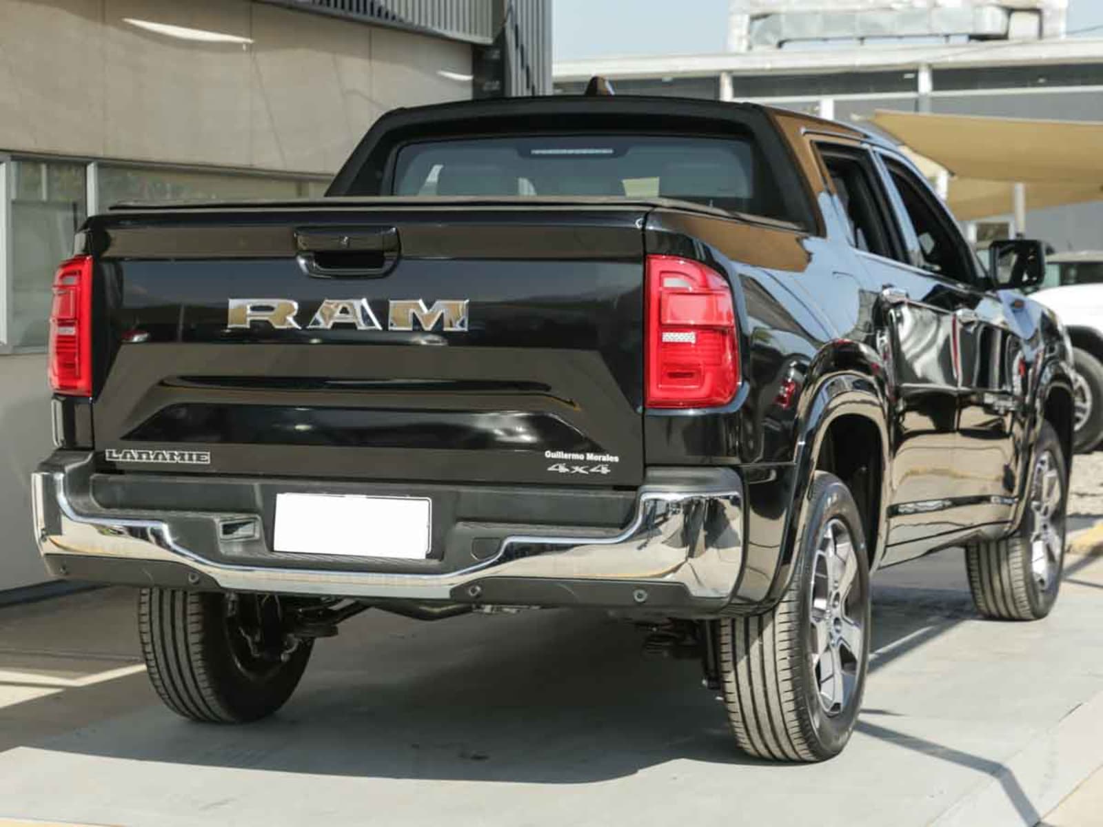 RAM RAMPAGE LARAMIE 2.2 DIESEL 200 HP 4X4 AT 2026 - Imagen 6 de 14