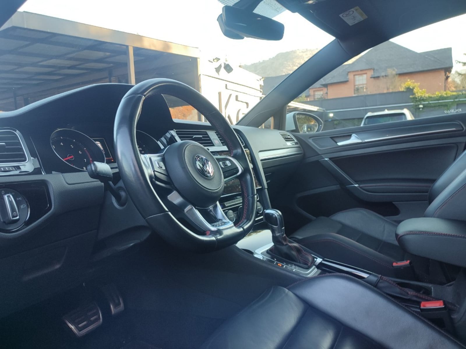 VOLKSWAGEN GOLF GTI 2.0 TSI DSG 2018 - Imagen 10 de 17
