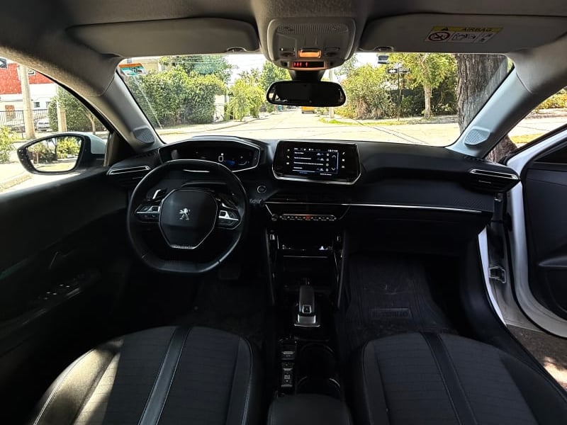 Peugeot 208 2021 - Imagen 6 de 8