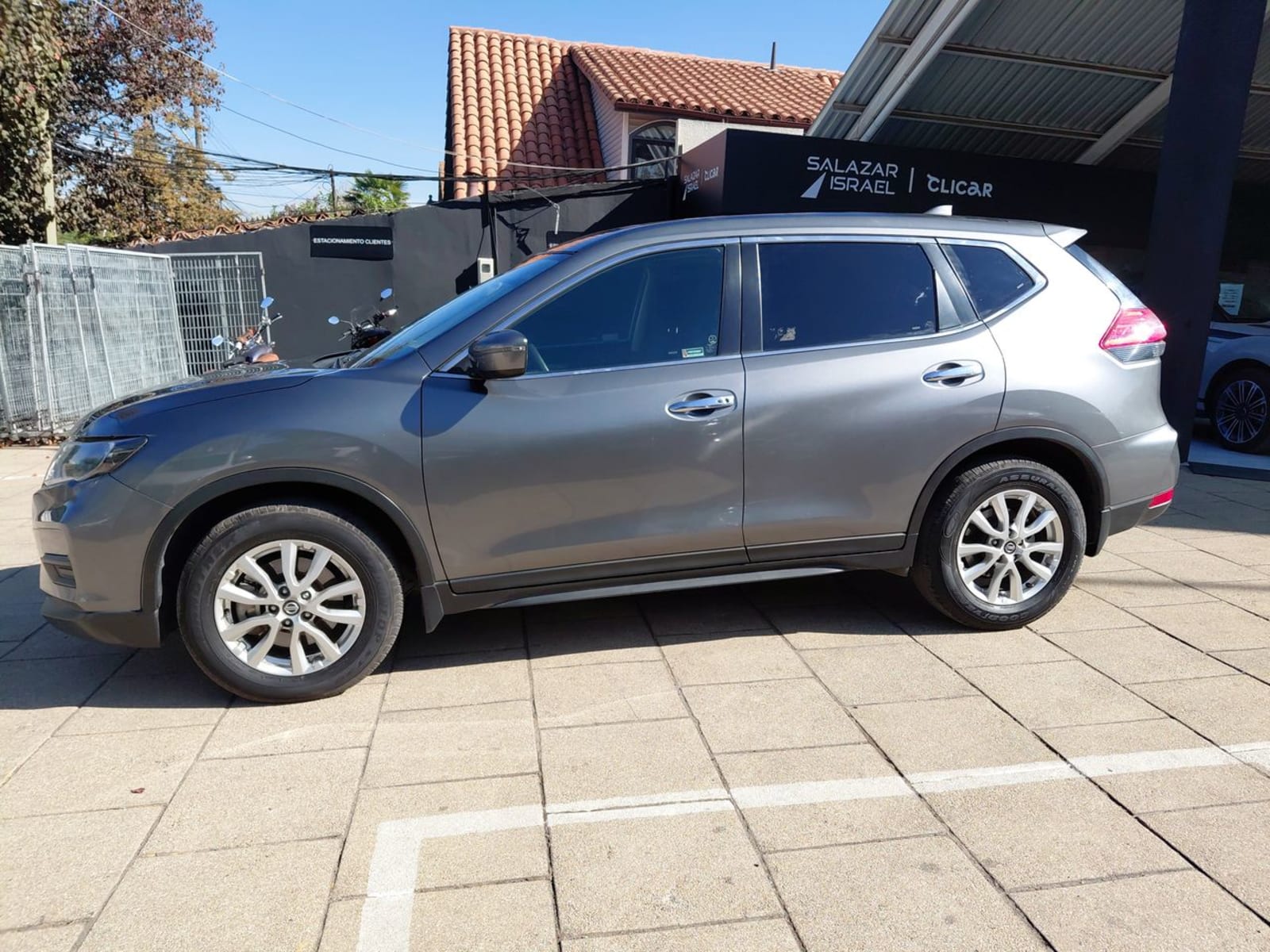 Nissan X-trail 2.5 Sense 4x2 Cvt At 5p 2018 - Imagen 4 de 8