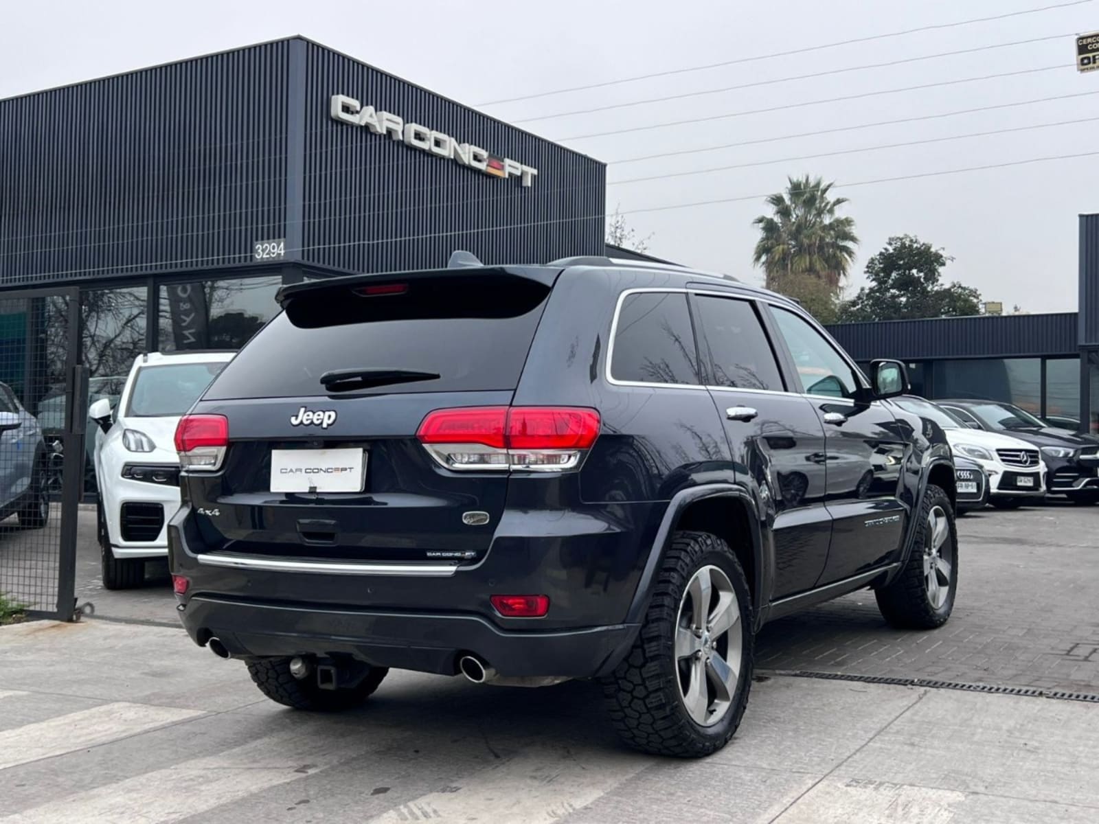 JEEP GRAND CHEROKEE OVERLAND 5.7 2016 - Imagen 4 de 20