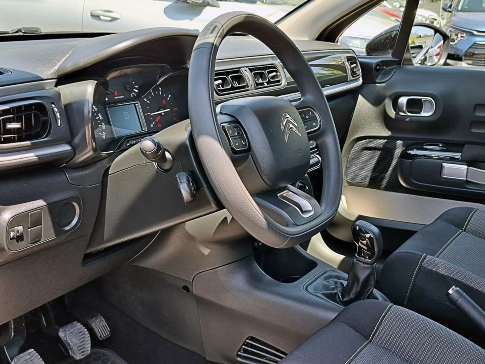 CITROEN C3 1.2  MT 5P 2021 - Imagen 8 de 18