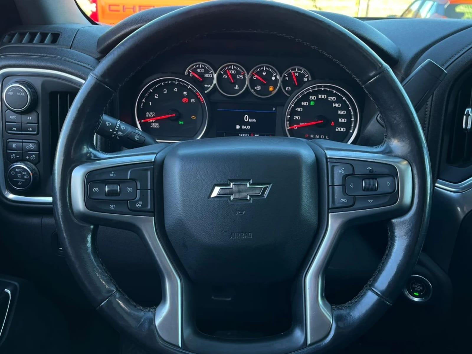 CHEVROLET SILVERADO 5.3 LT TRAILBOSS Z71 4X4 AT 4P 2021 - Imagen 15 de 20