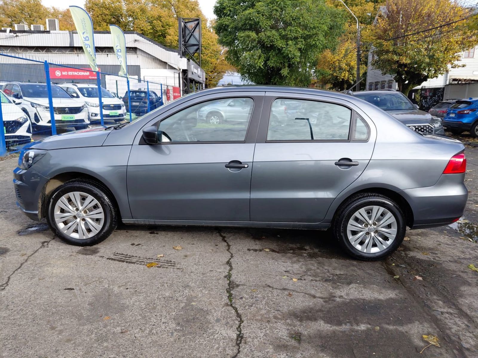 Volkswagen Voyage 1.6 Trendline 4x2 Ac 2ab Mt 4p 2022 - Imagen 4 de 8