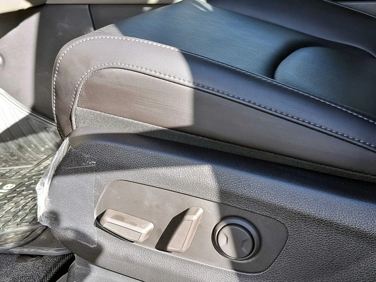 KIA CARNIVAL AT 2025 - Imagen 10 de 16