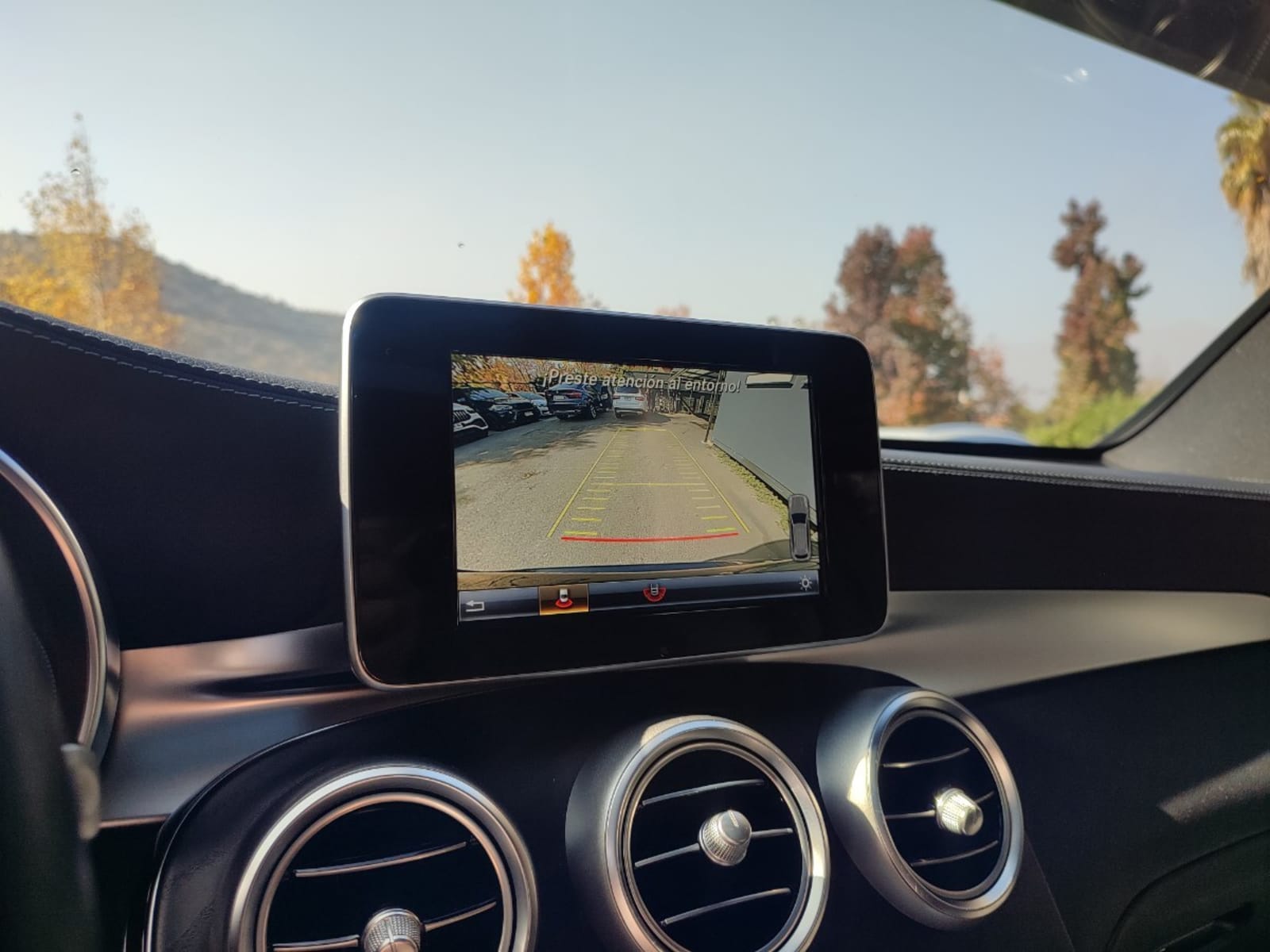 MERCEDES-BENZ GLC 300 4MATIC AUT 2018 - Imagen 17 de 18