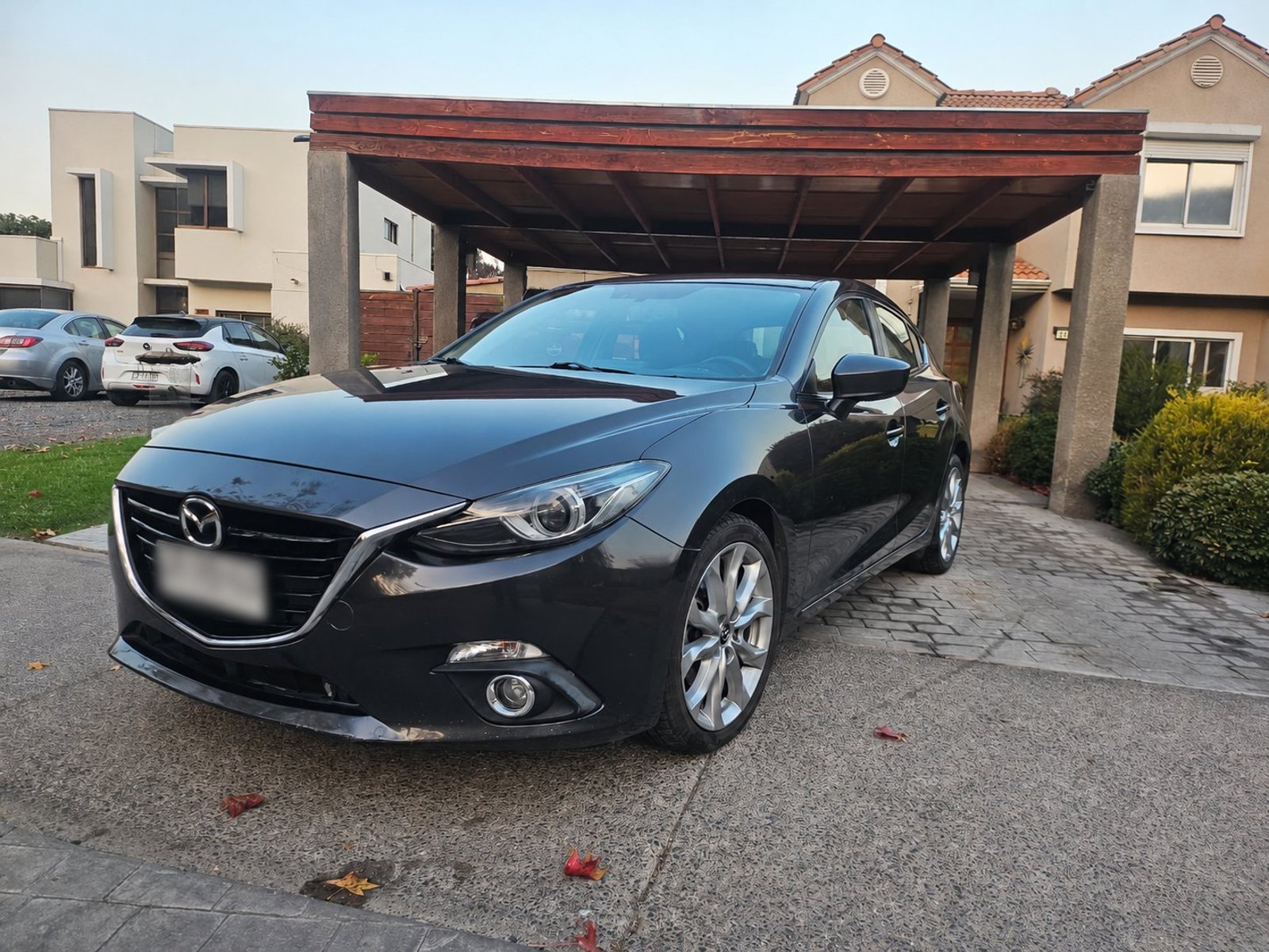 Mazda 3 2.5 GT 4X2 SDN SR AUD 2017 - Foto 3 de 8