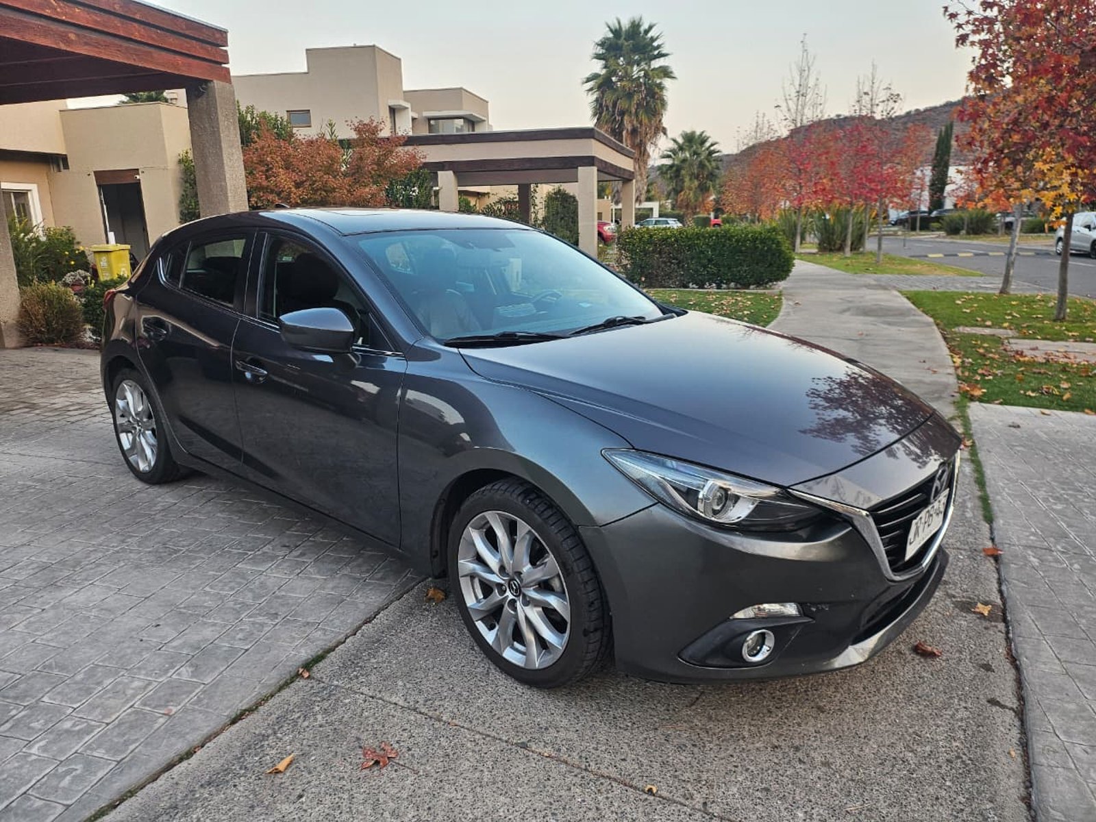 Mazda 3 2.5 GT 4X2 SDN SR AUD 2017 - Foto 4 de 8