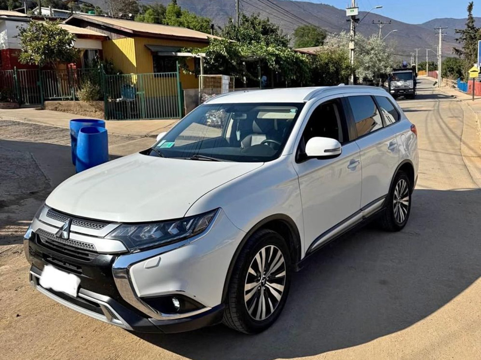 Mitsubishi OUTLANDER 2.0 CVT 2023 - Foto 4 de 8