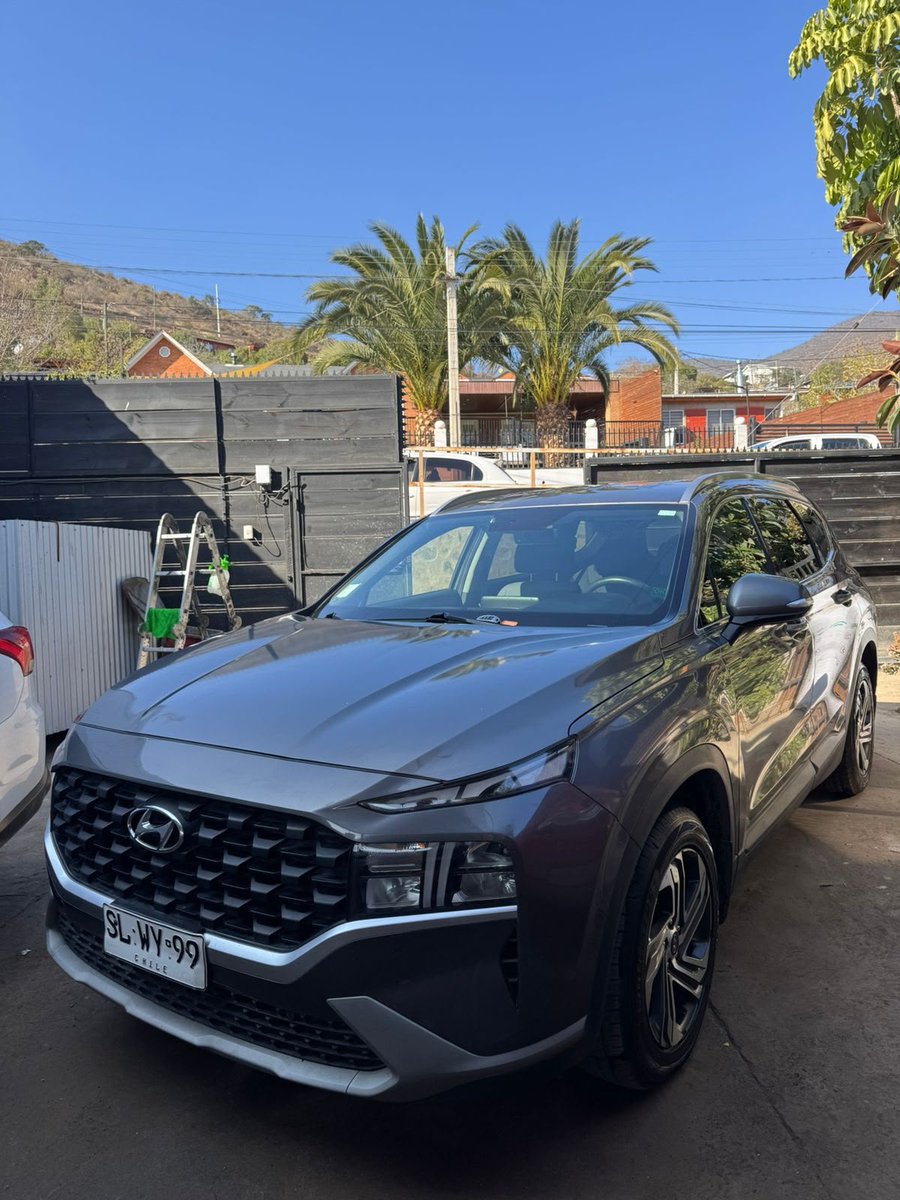 Hyundai SANTA FE 2.5 VALUE FL AT 4X4 2023 - Imagen 3 de 7