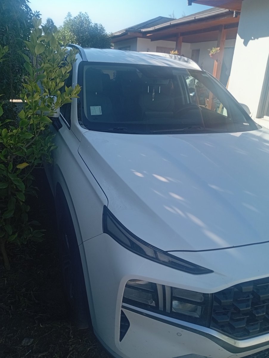 Hyundai SANTA FE 2.5 4X4 AUTOMÁTICA 2022 - Imagen 4 de 4