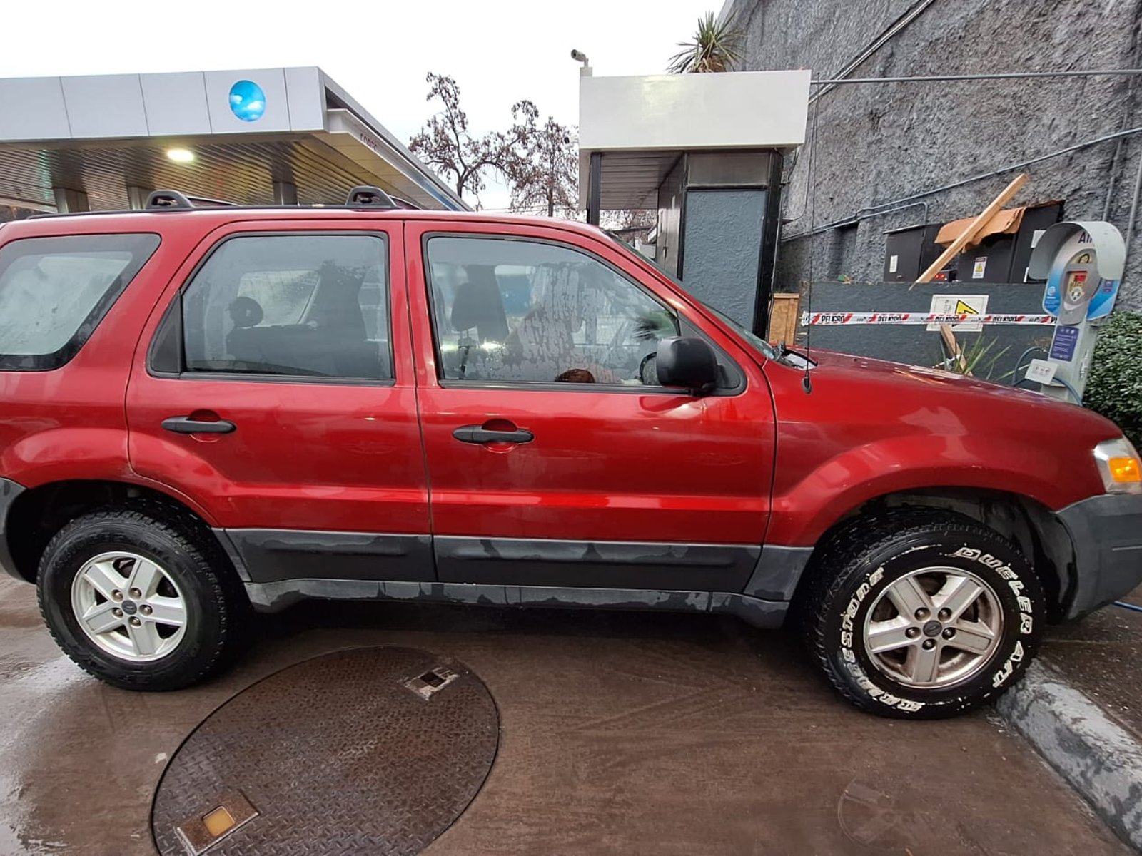 Ford ESCAPE II XLS 4X4 2.3 2005 - Foto 3 de 8