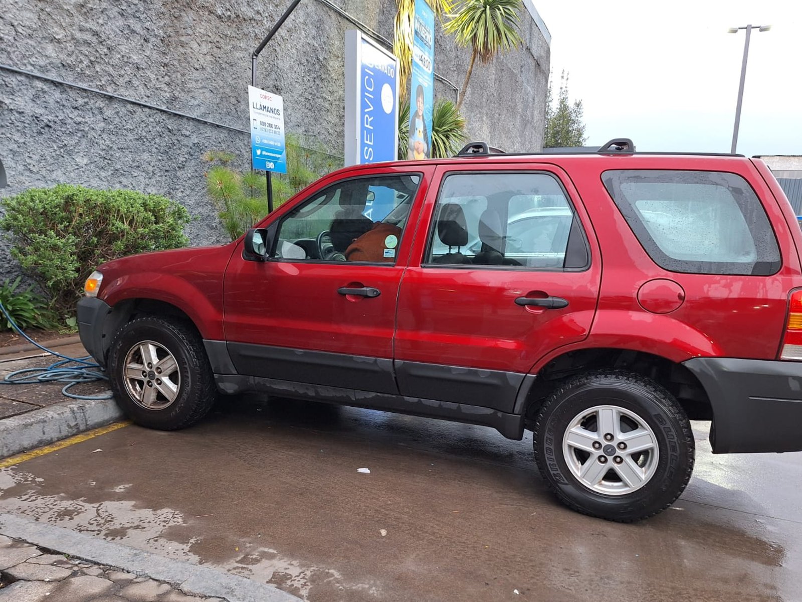 Ford ESCAPE II XLS 4X4 2.3 2005 - Foto 4 de 8