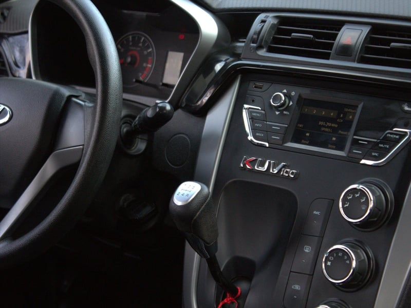 Mahindra KUV100 2019 - Imagen 5 de 8