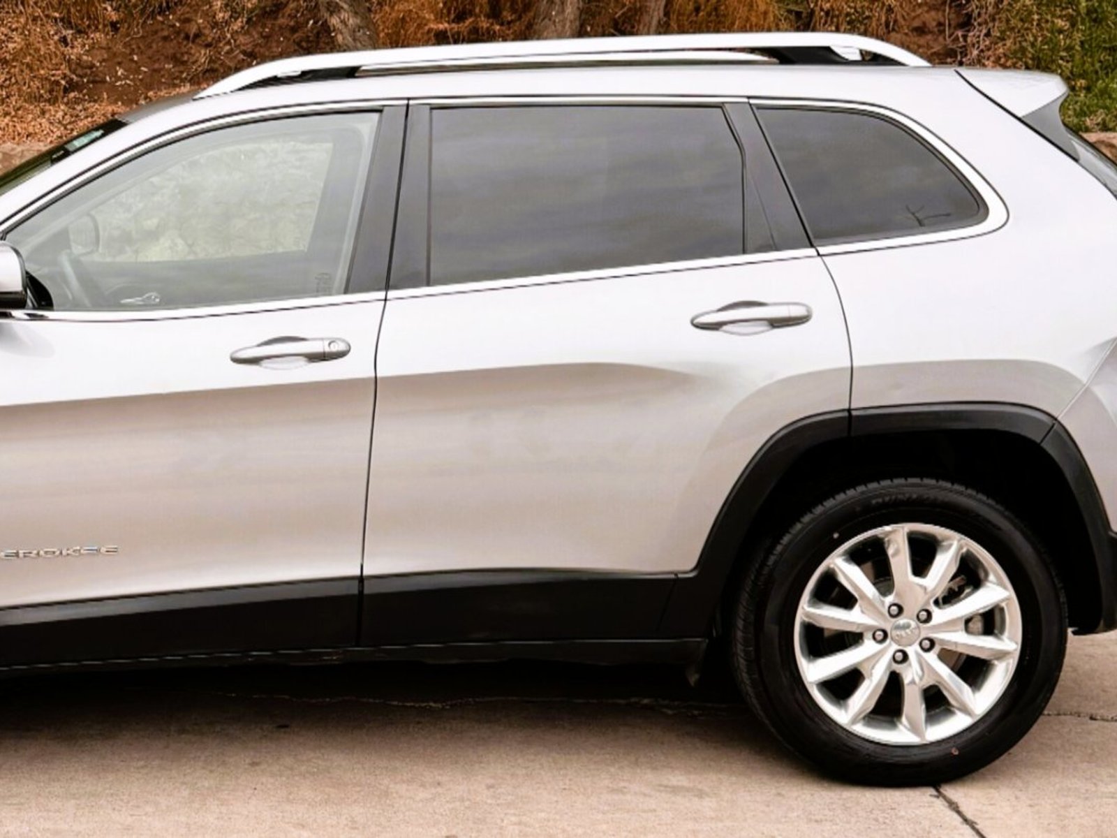 Jeep CHEROKEE LTD 2.4 2017 - Foto 3 de 8
