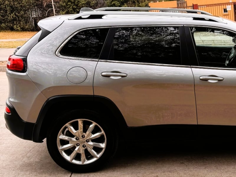 Jeep CHEROKEE LTD 2.4 2017 - Imagen 4 de 8