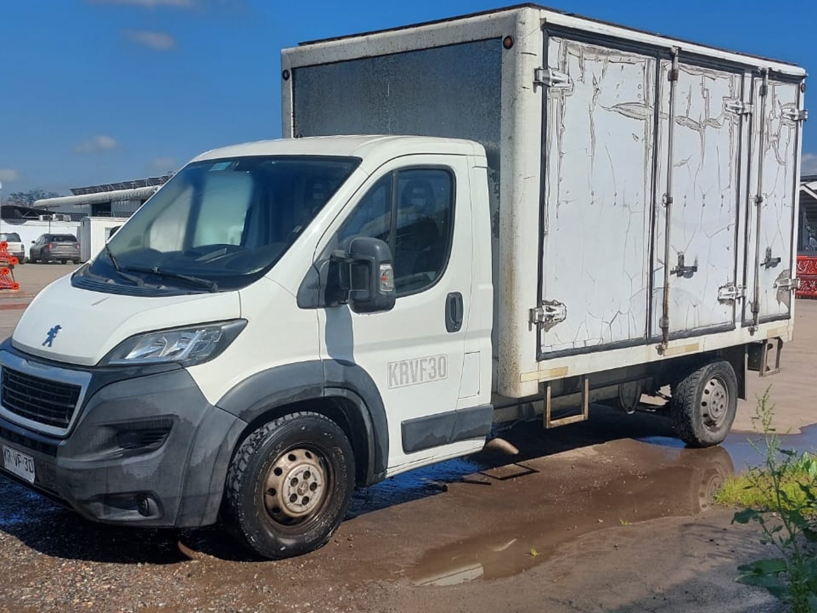 Peugeot BOXER CABINA L3 2.0 BLUEHDI 2018 - Foto 2 de 7