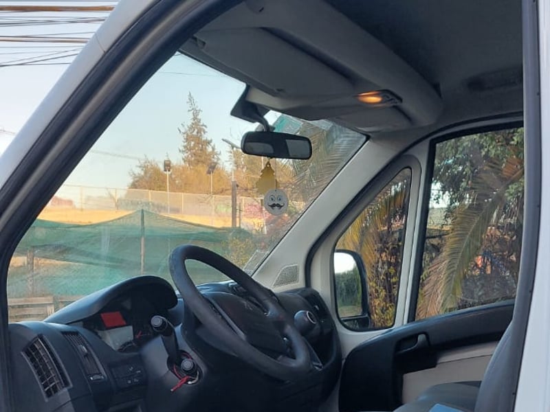 Peugeot BOXER CABINA L3 2.0 BLUEHDI 2018 - Imagen 5 de 7