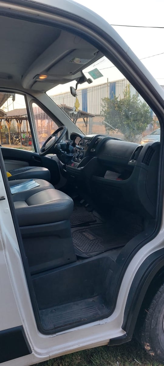 Peugeot BOXER CABINA L3 2.0 BLUEHDI 2018 - Imagen 7 de 7