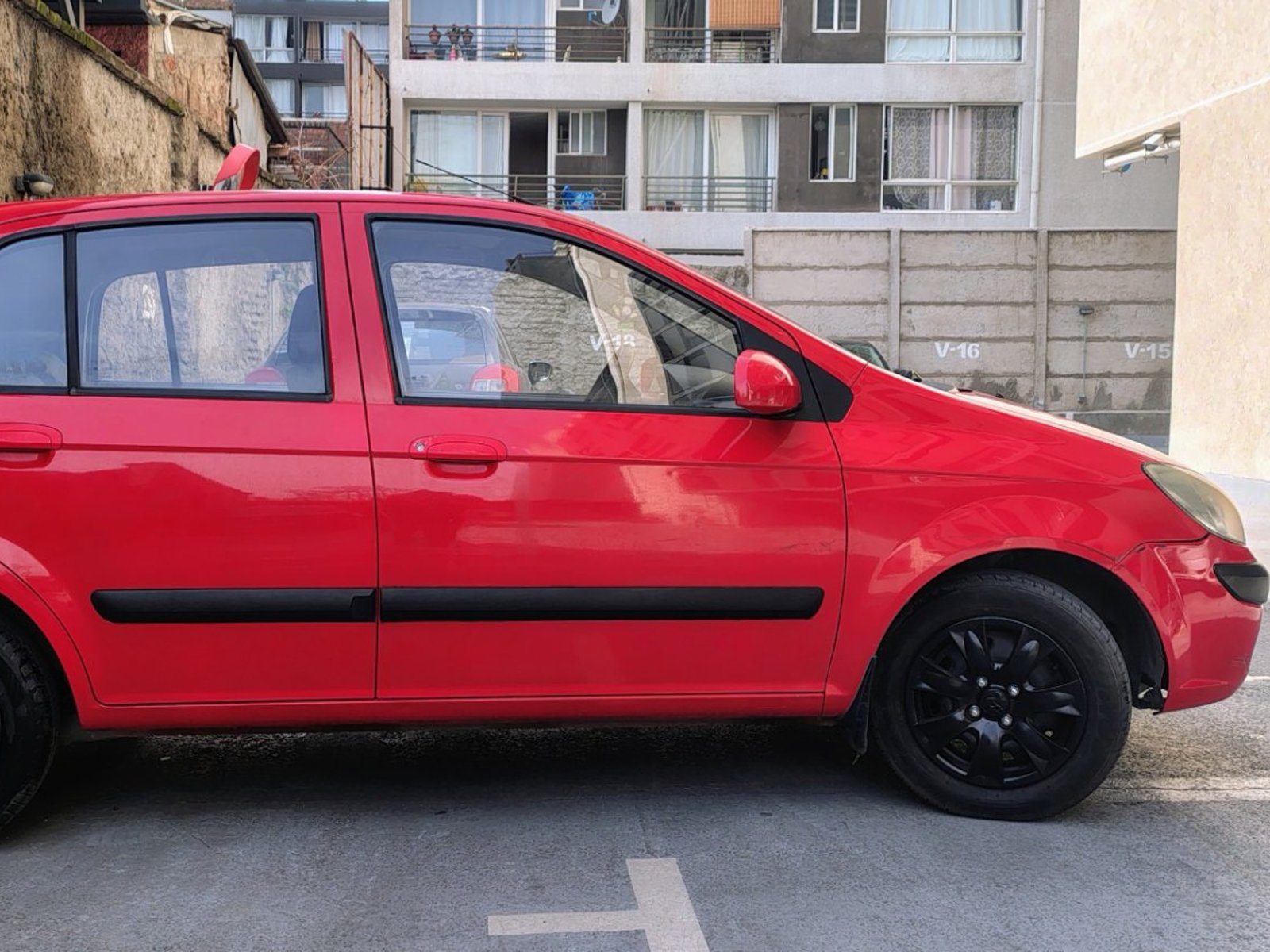 Hyundai GETZ GL 1.4 2011 - Foto 4 de 7