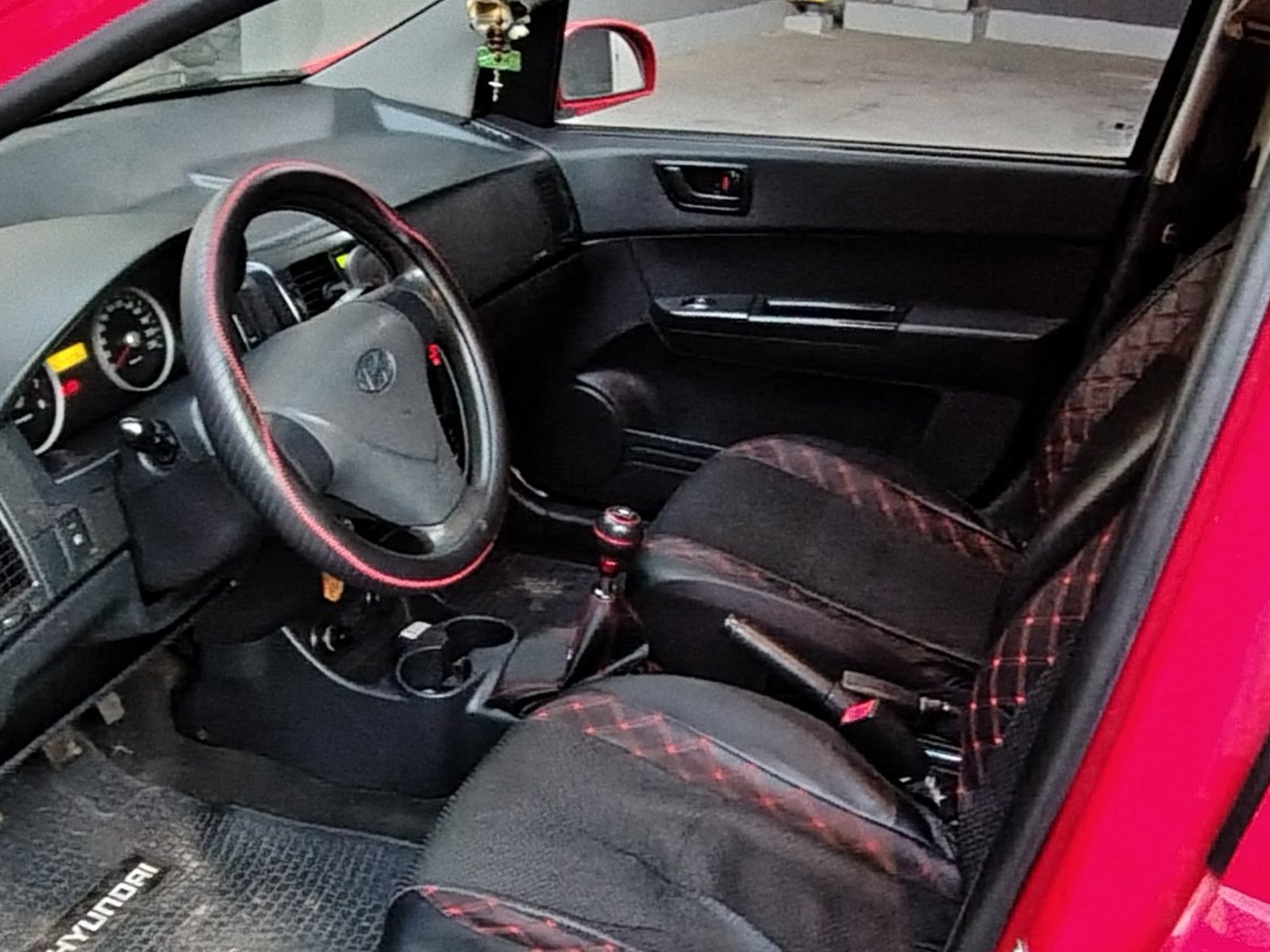 Hyundai GETZ GL 1.4 2011 - Foto 5 de 7
