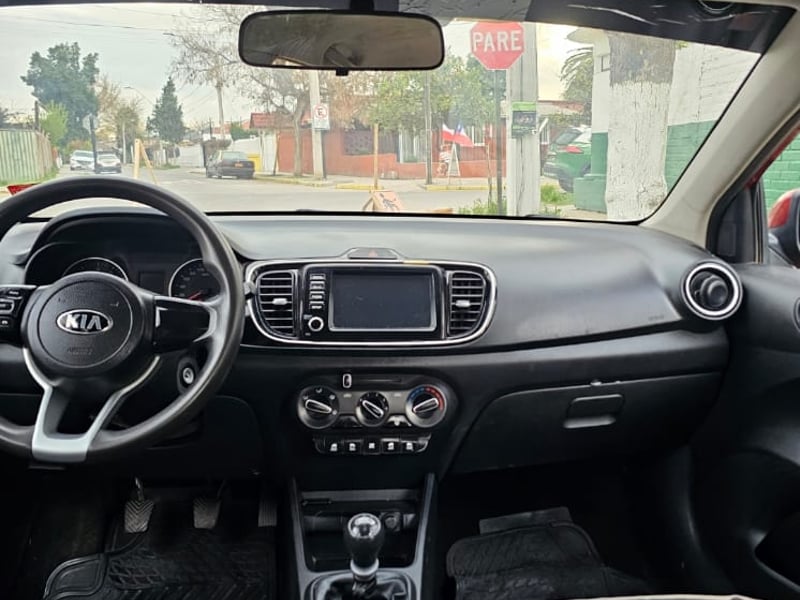 Kia SOLUTO 1.4 2021 - Imagen 5 de 7