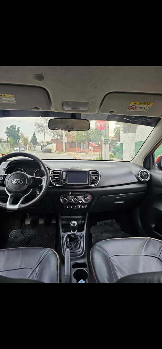 Kia SOLUTO 1.4 2021 - Imagen 5 de 7