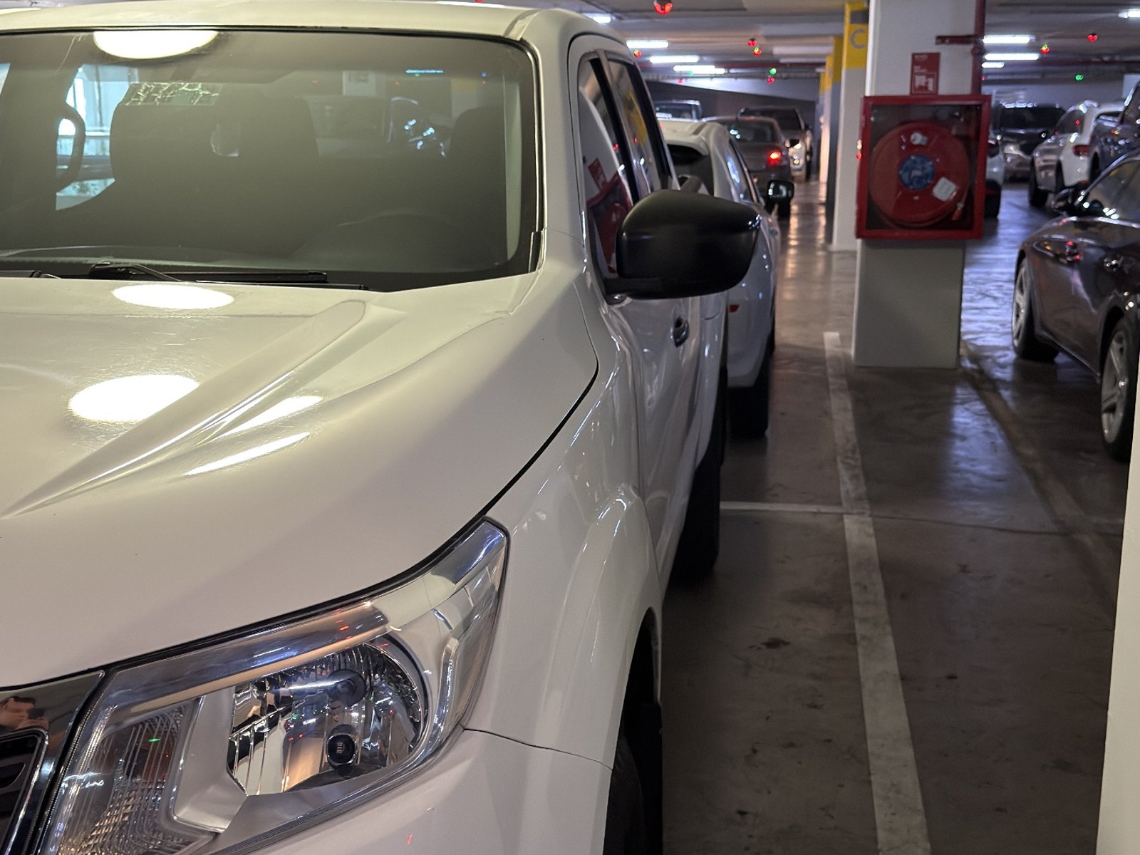 Nissan NP300 2.5 4X2 BENCINA 2016 - Foto 4 de 7
