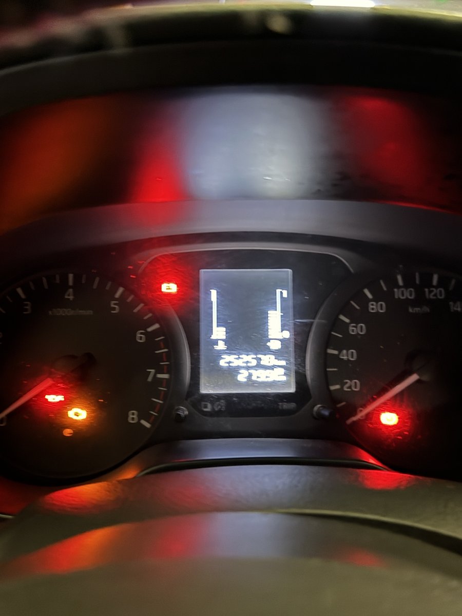 Nissan NP300 2.5 4X2 BENCINA 2016 - Imagen 6 de 7