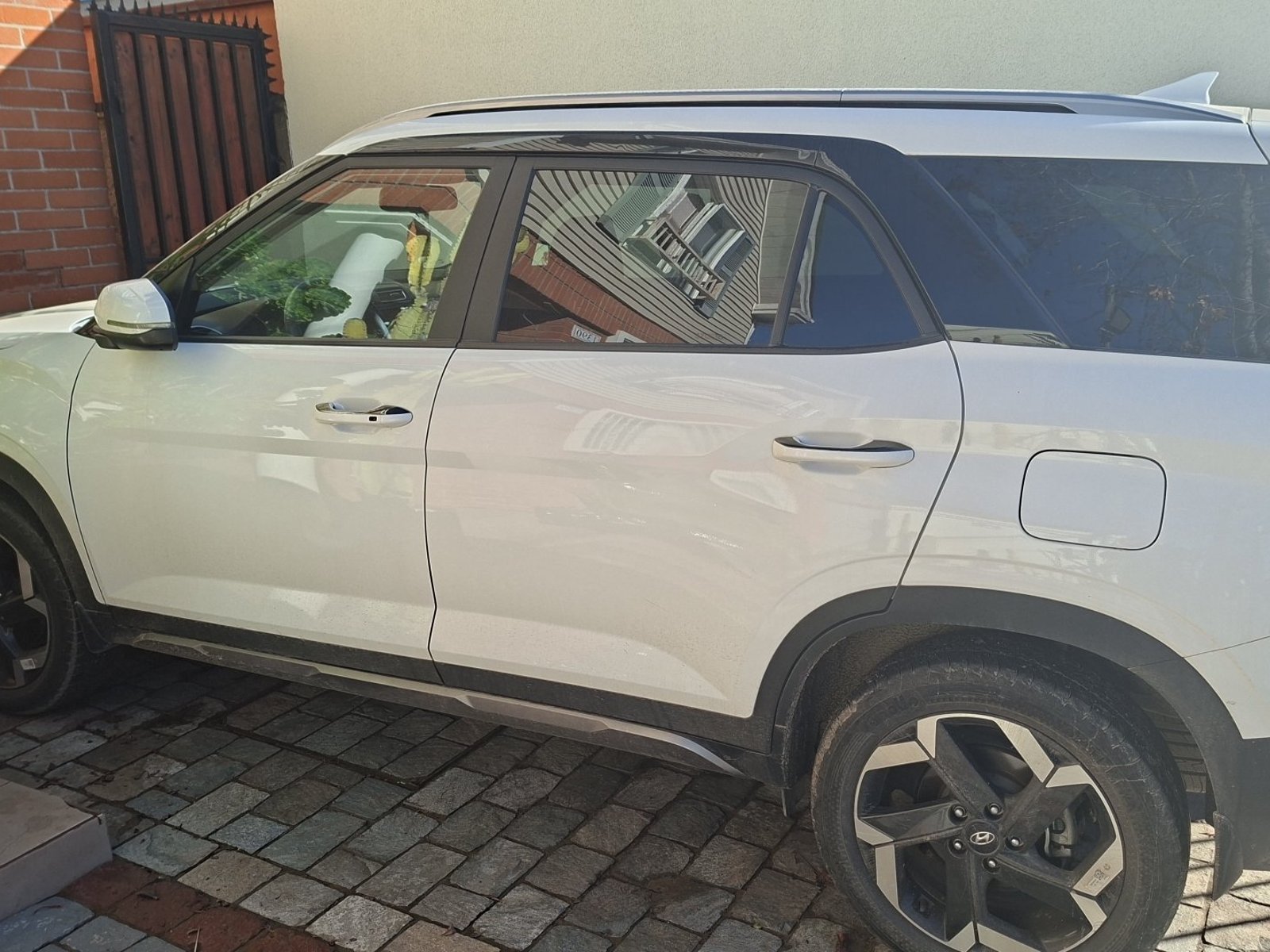 Hyundai CRETA GRAND MPI 2.0 AUT 2023 - Foto 2 de 7