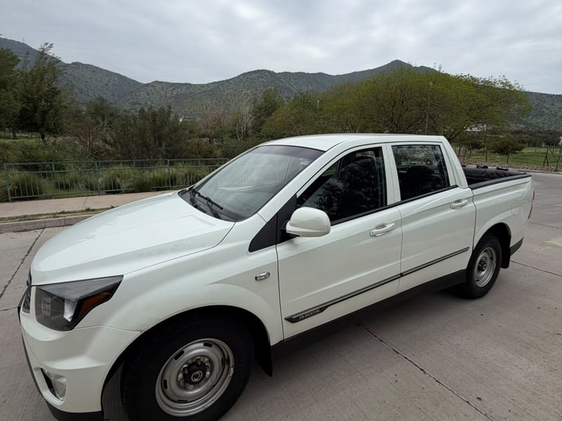 SsangYong ACTYON 2.0 E-XDI 2018 - Imagen 4 de 8