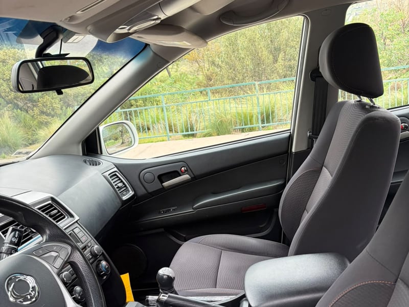 SsangYong ACTYON 2.0 E-XDI 2018 - Imagen 6 de 8
