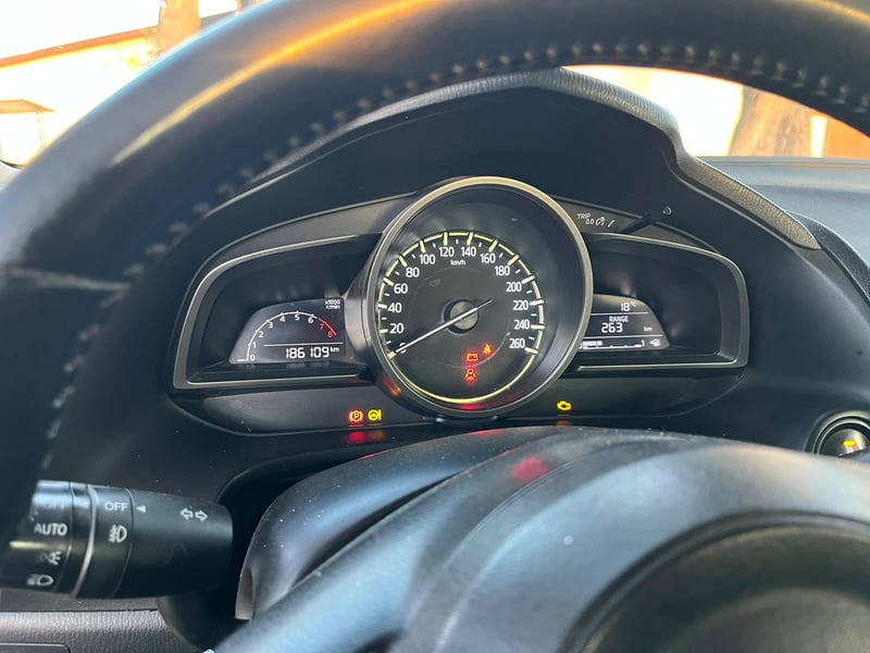 Mazda NEW 3 2.0 2.0 V SDN 6MT 4P 2017 - Imagen 7 de 8