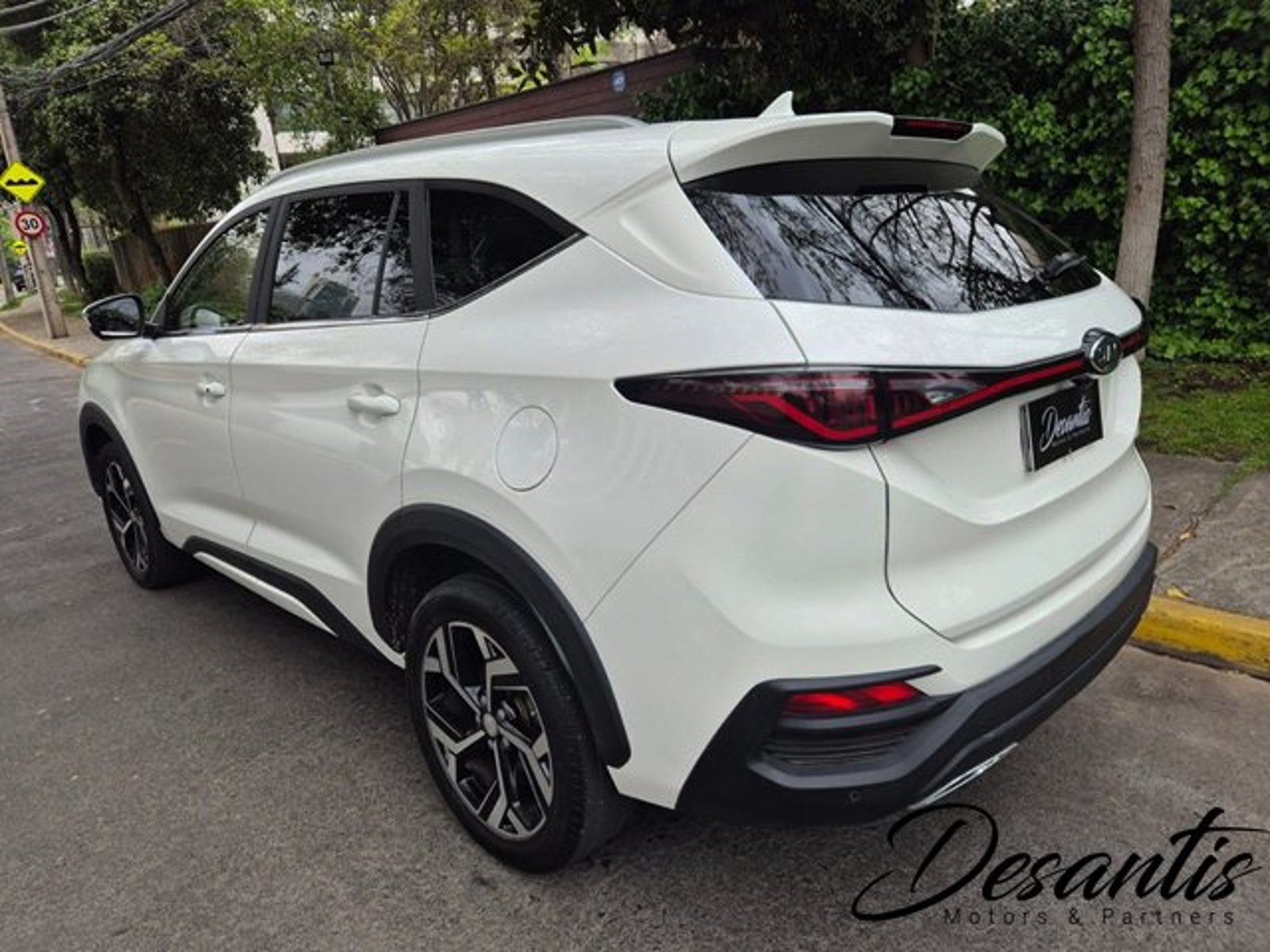 JAC JS8 1.5T AUT 2022 - Foto 3 de 8