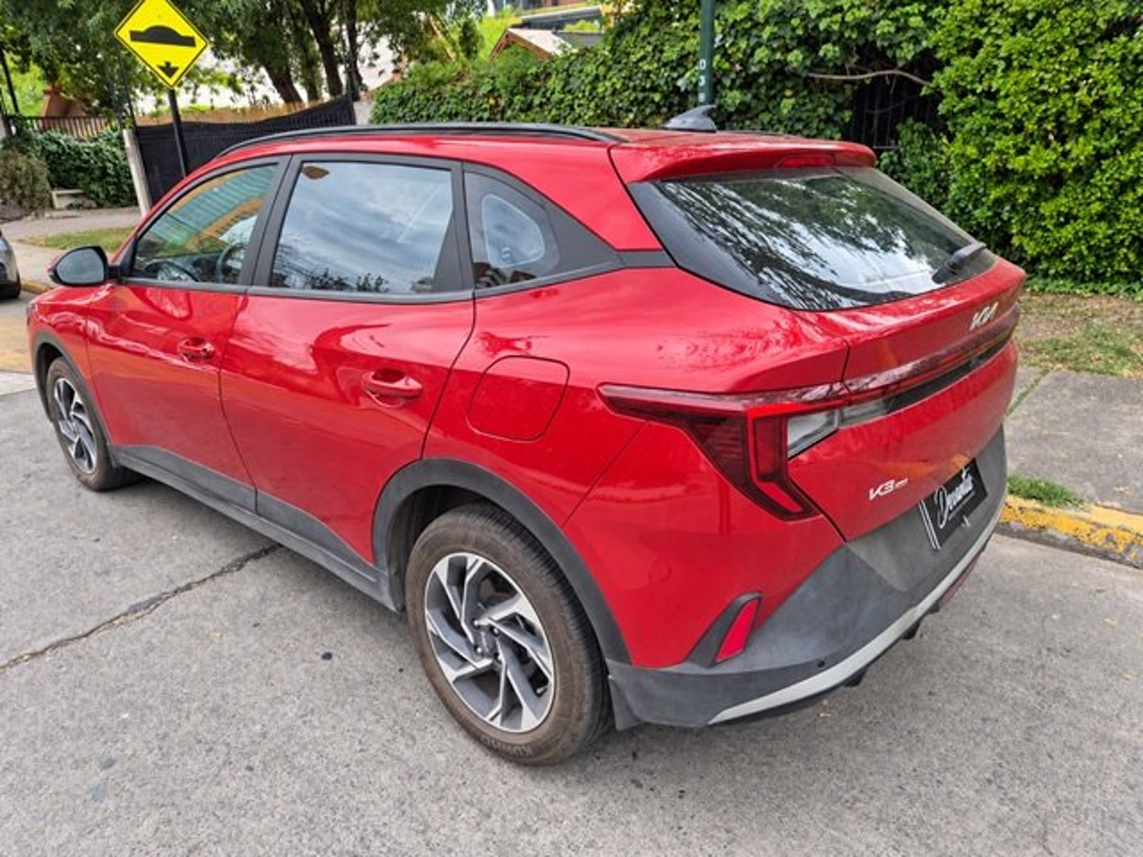 Kia K3 CROSS 1.4 MT AC 2025 - Foto 3 de 8