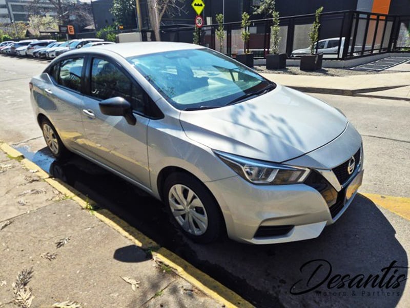 Nissan VERSA 1.6 AUT 2023 - Imagen 3 de 8